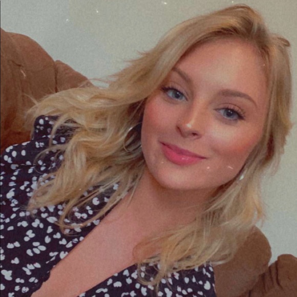 Meet your Posher, Brittany - Picture 1 of 1